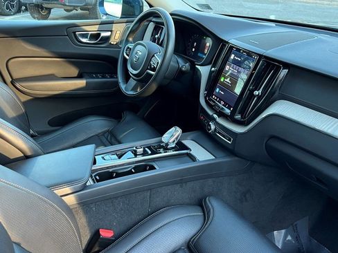 Used 2022 Volvo XC60 B6 Inscription w/ Advanced Package image 18