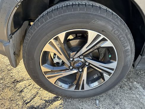 Certified 2024 Subaru Crosstrek 2.0i Premium image 8