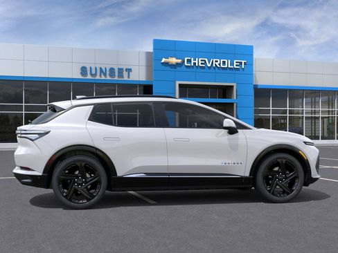 New 2025 Chevrolet Equinox EV RS image 5