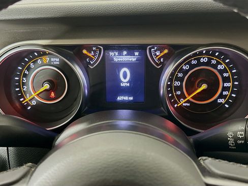 Used 2018 Jeep Wrangler Sport image 18