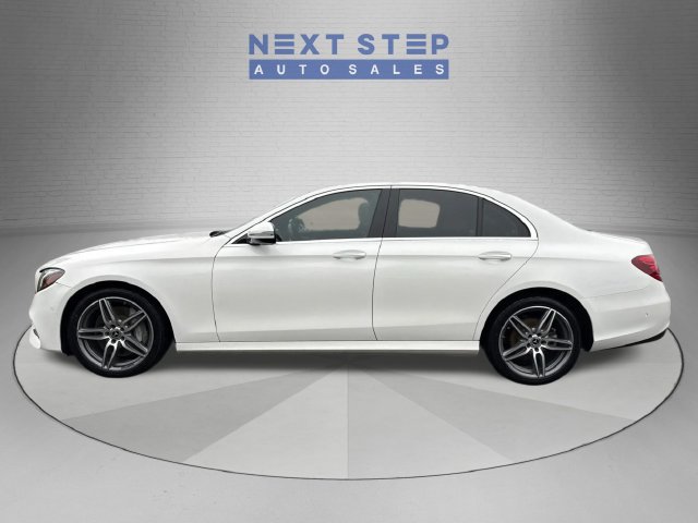 Used 2018 Mercedes-Benz E 300 4MATIC image 4