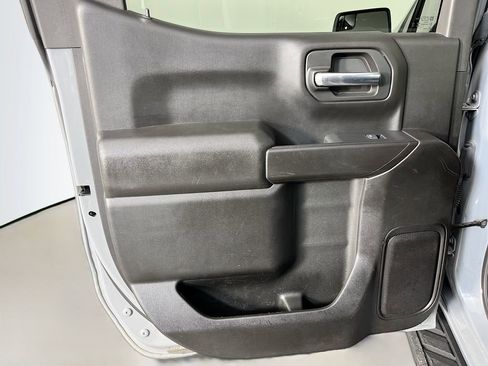 Used 2024 Chevrolet Silverado 1500 Custom w/ Dark Appearance Package AWD/4WD image 27