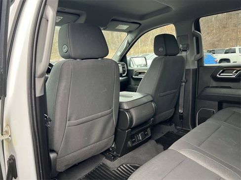 Used 2023 Chevrolet Silverado 1500 LT image 16