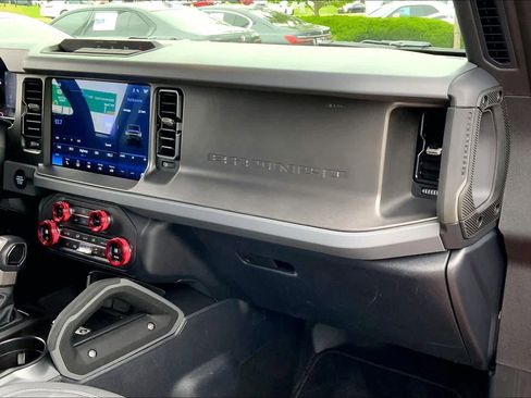 Used 2024 Ford Bronco Big Bend image 17