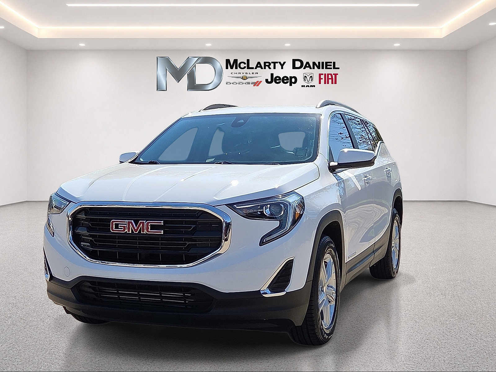 Used 2021 GMC Terrain SLE w/ Driver Convenience Package AWD/4WD image 2