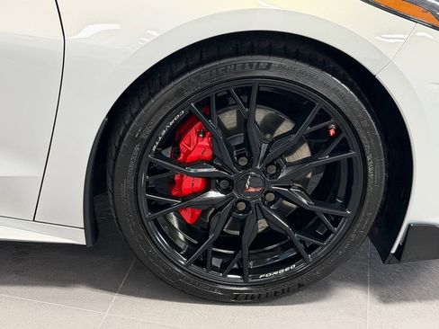 Used 2024 Chevrolet Corvette Stingray Premium Cpe RWD image 9