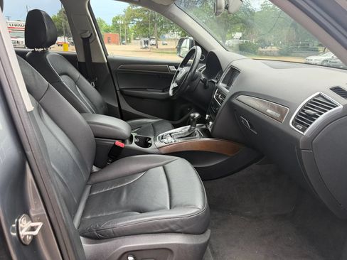 Used 2016 Audi Q5 2.0T Premium Plus w/ Technology Package AWD/4WD image 19