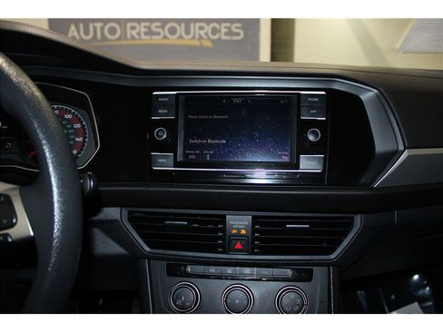 Used 2021 Volkswagen Jetta S image 27