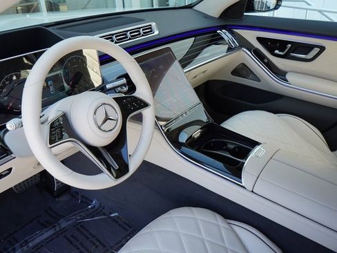 New 2025 Mercedes-Benz S 580 4MATIC Sedan image 2