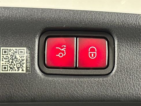 Certified 2023 Mercedes-Benz C 300 Sedan w/ Exclusive Trim Package image 21