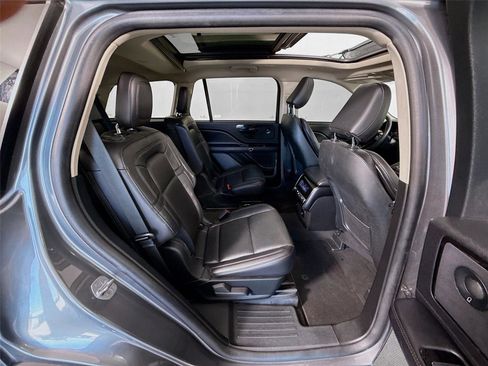 Used 2023 Lincoln Aviator Reserve AWD/4WD image 26