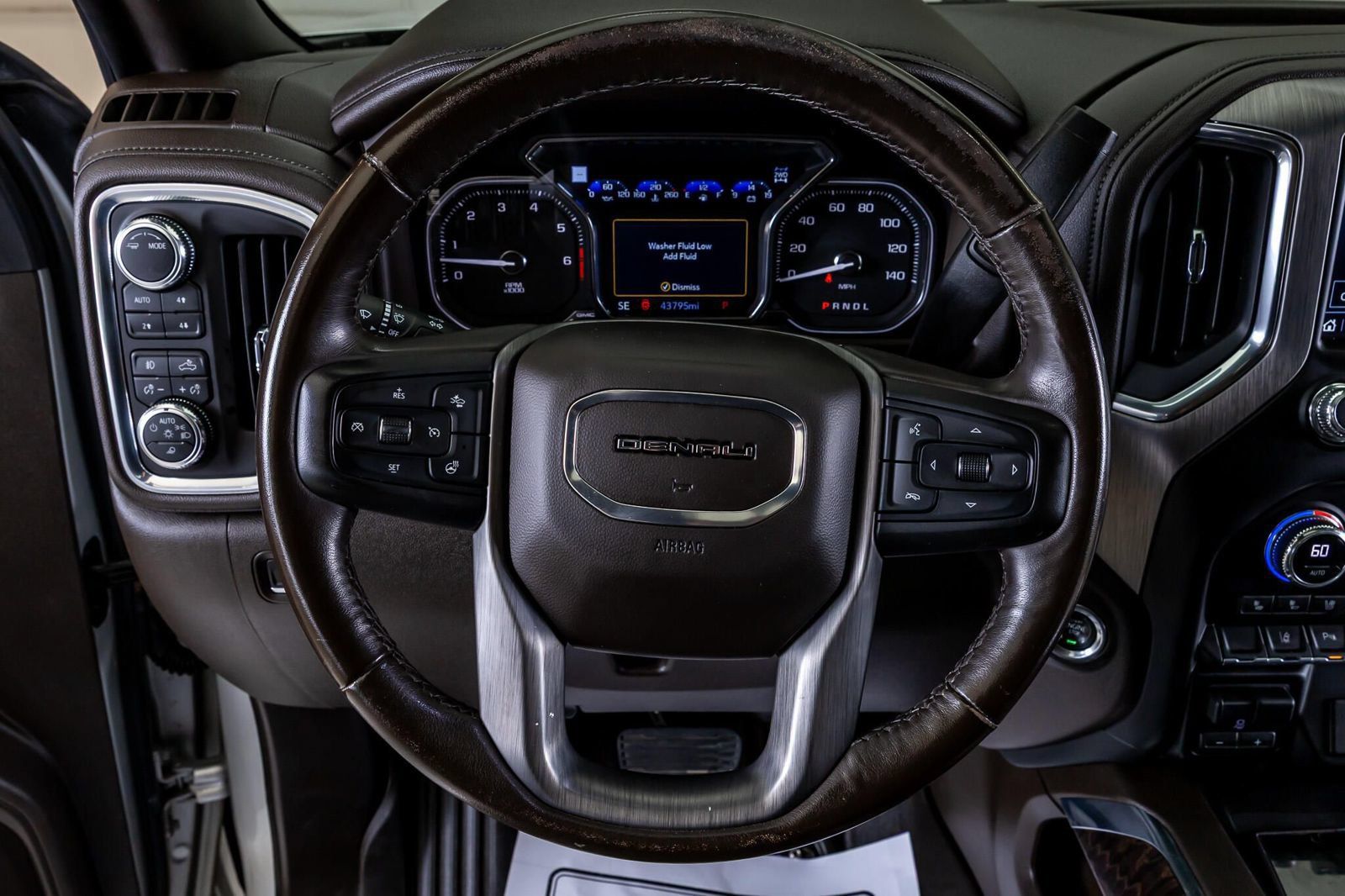 Used 2023 GMC Sierra 2500 Denali w/ Denali Ultimate Package AWD/4WD image 18