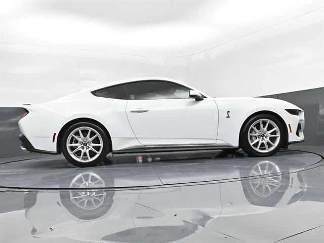 Used 2025 Ford Mustang GT Premium RWD image 33