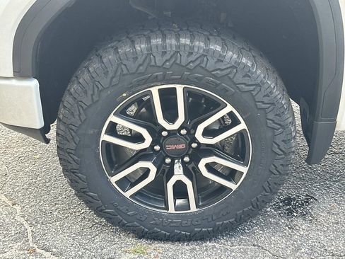 Used 2021 GMC Sierra 1500 AT4 image 11