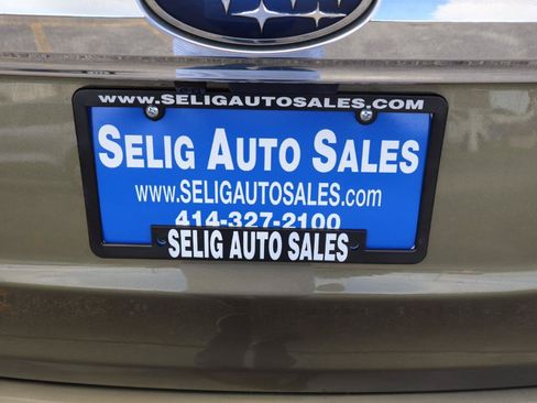 Used 2023 Subaru Ascent Premium w/ Convenience Package AWD/4WD image 24