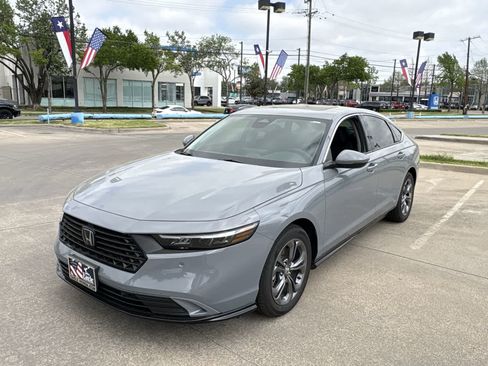 Used 2025 Honda Accord EX-L image 17