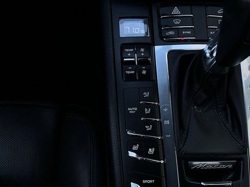 Used 2017 Porsche Macan S image 29