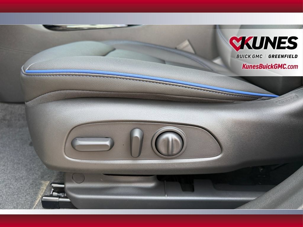 New 2026 Buick Envista Sport Touring w/ Convenience I Package FWD image 21
