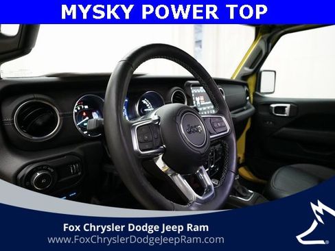 Used 2023 Jeep Wrangler Unlimited Sahara w/ Cold Weather Group image 8