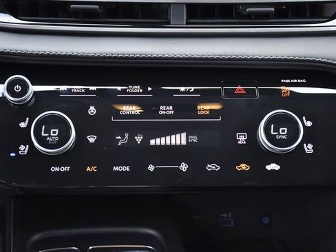 Used 2022 INFINITI QX60 Sensory w/ Cargo Package FWD image 16