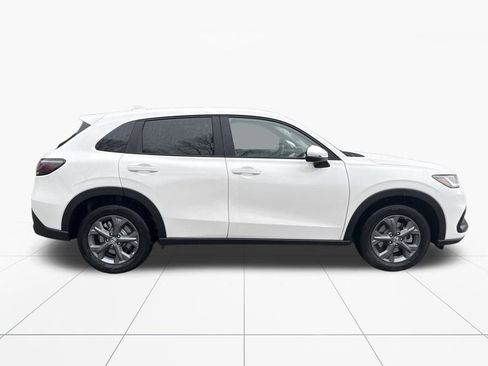 New 2026 Honda HR-V LX image 9