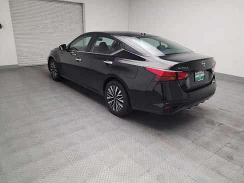 Used 2024 Nissan Altima 2.5 SV FWD image 5