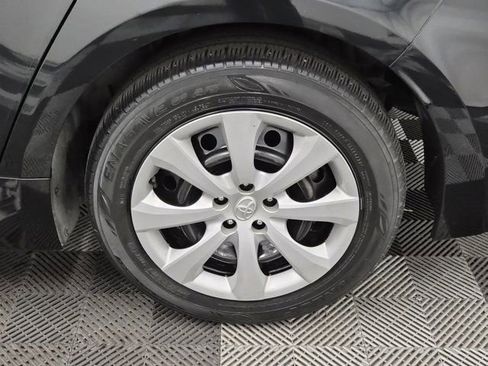 Used 2022 Toyota Corolla LE image 10