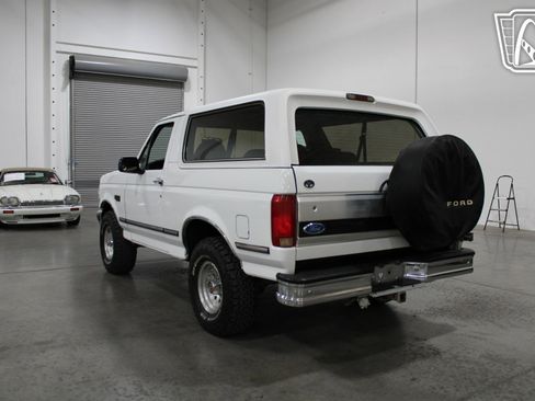 Used 1992 Ford Bronco XLT image 13