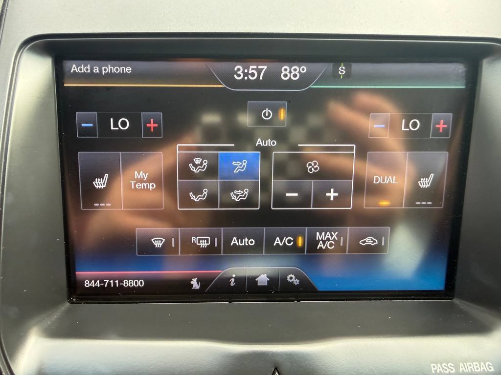 Used 2014 Ford Taurus SEL w/ Equipment Group 201A FWD image 30