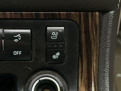 Used 2013 GMC Acadia Denali FWD image 27