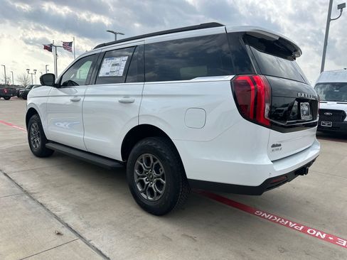 New 2025 Ford Expedition Active image 3