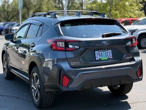 Used 2024 Subaru Crosstrek 2.0i Premium AWD/4WD image 3