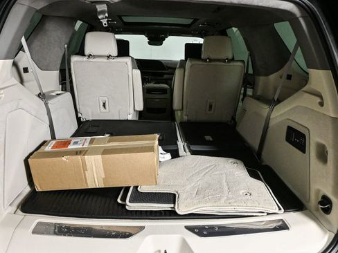 New 2024 Cadillac Escalade Sport Platinum w/ LPO, ONYX Package image 31