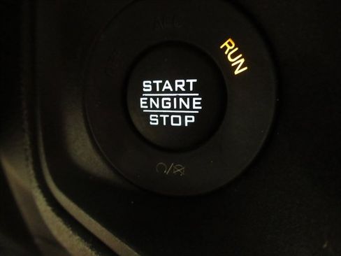 Used 2024 Jeep Wrangler Unlimited AWD/4WD image 31