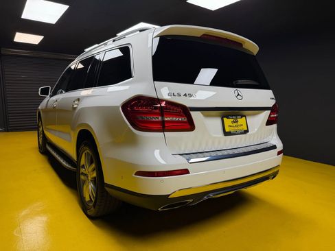 Used 2017 Mercedes-Benz GLS 450 4MATIC image 4