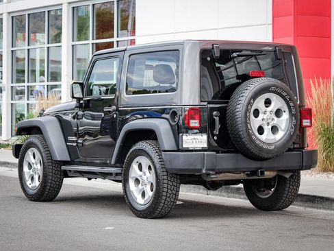 Used 2018 Jeep Wrangler Sport AWD/4WD image 5
