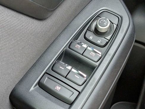 Used 2025 Subaru Forester Premium AWD/4WD image 22