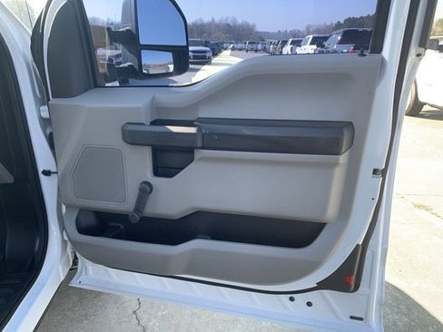 Used 2017 Ford F250 XL image 20