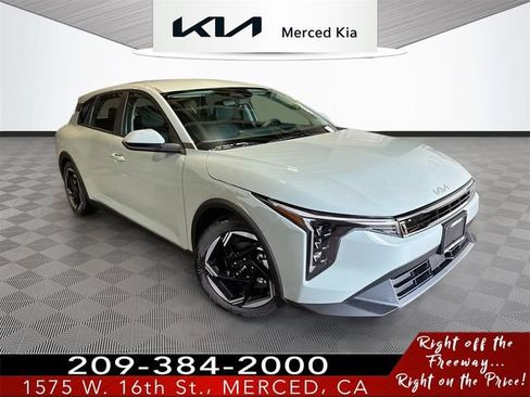 New 2026 Kia K4 EX FWD image 1