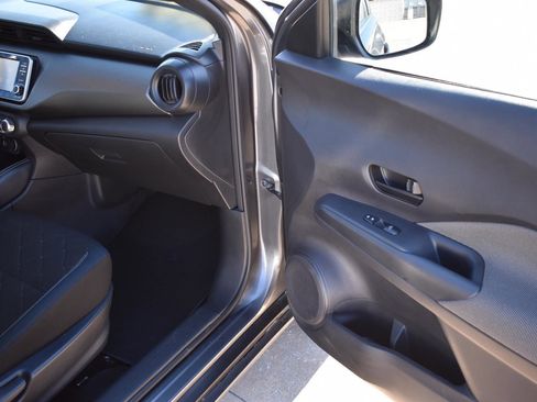 Used 2018 Nissan Kicks S image 14