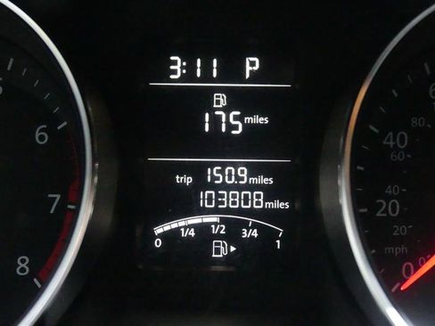 Used 2017 Volkswagen Jetta S image 32