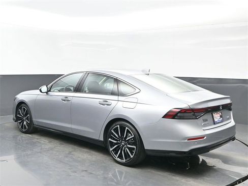 Certified 2023 Honda Accord Touring image 3