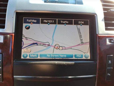 Used 2011 Cadillac Escalade AWD image 23