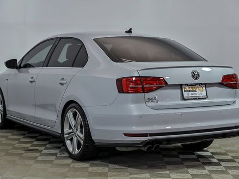 Used 2017 Volkswagen Jetta GLI FWD image 6