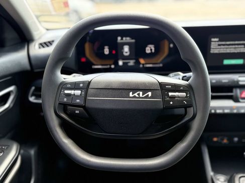 Used 2026 Kia K4 FWD image 14