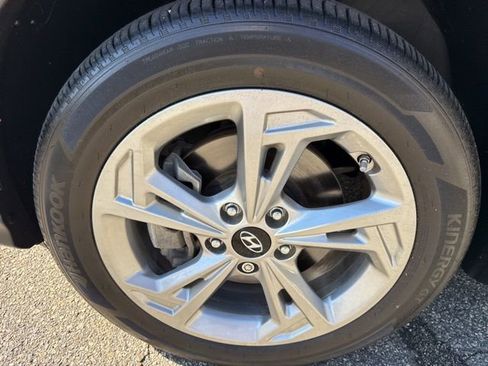 Certified 2023 Hyundai Kona SEL w/ Convenience Package image 11