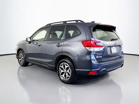 Used 2022 Subaru Forester Premium AWD/4WD image 6