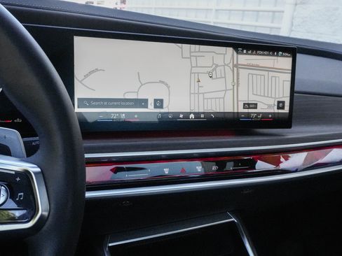 Certified 2024 BMW 740i RWD image 18