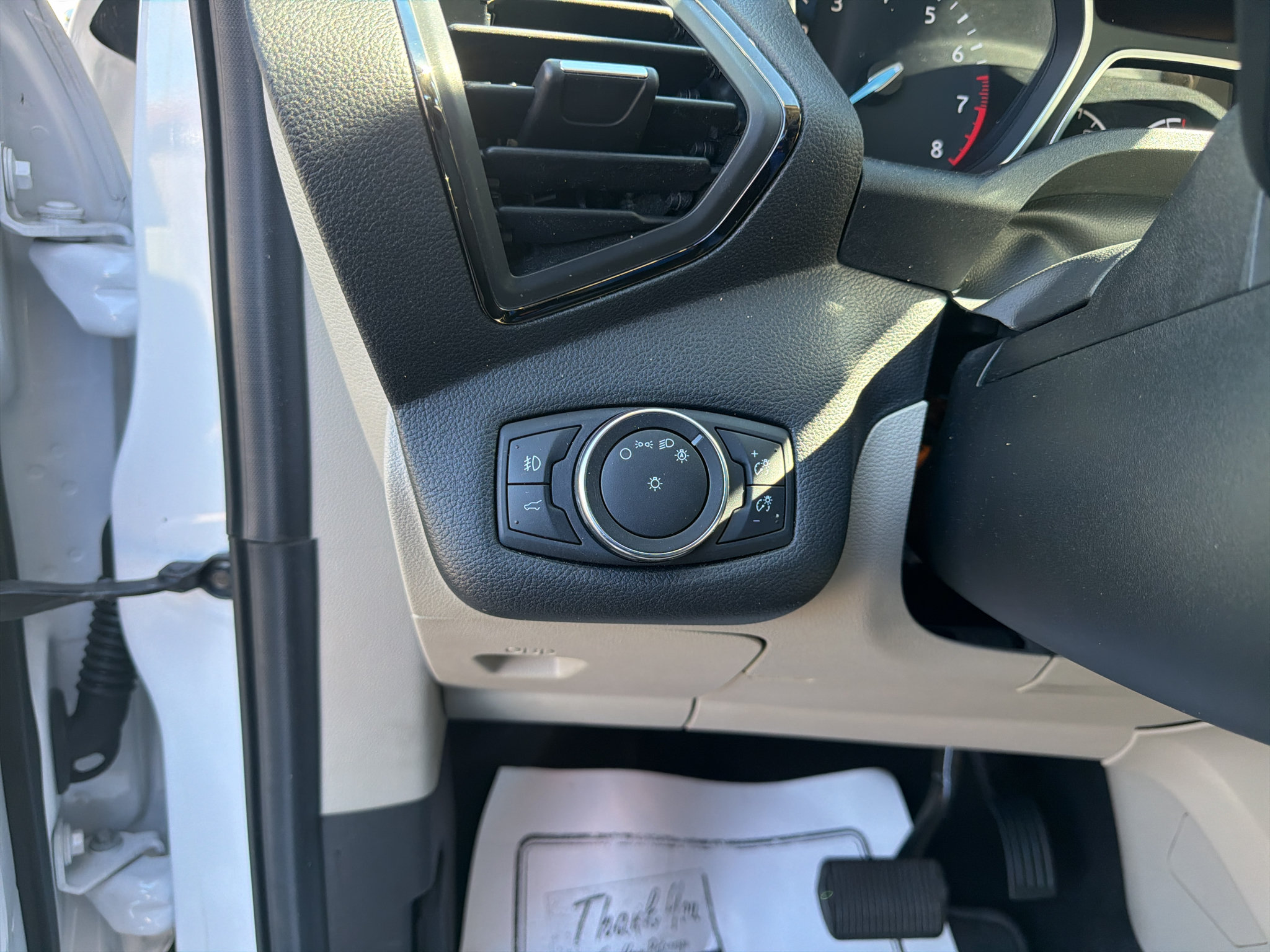 Used 2018 Ford Escape SEL w/ Ford Safe & Smart Package FWD image 12