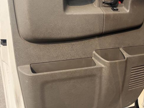 Used 2024 GMC Savana 2500 w/ Driver Convenience Package RWD image 2